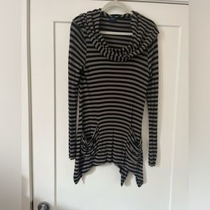 Long shirt. Perfect w leggings